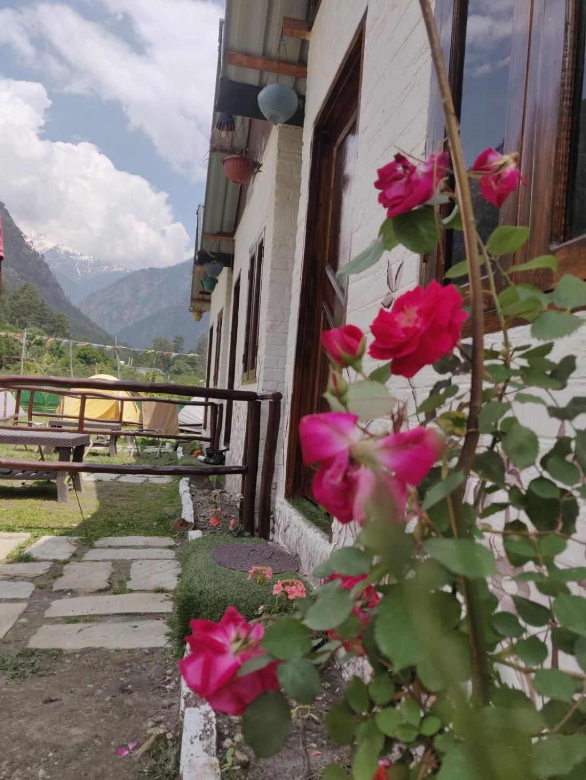 Himtrek Stay Kasol Exterior photo