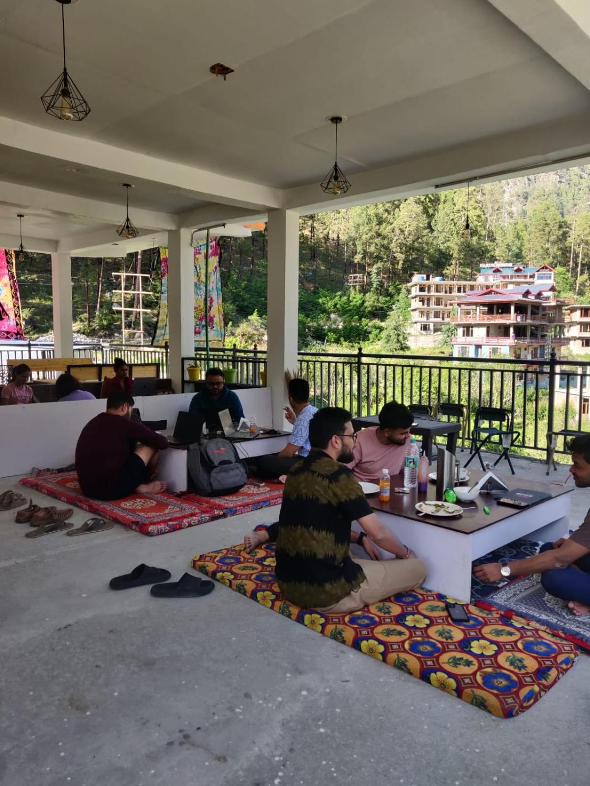 Himtrek Stay Kasol Exterior photo