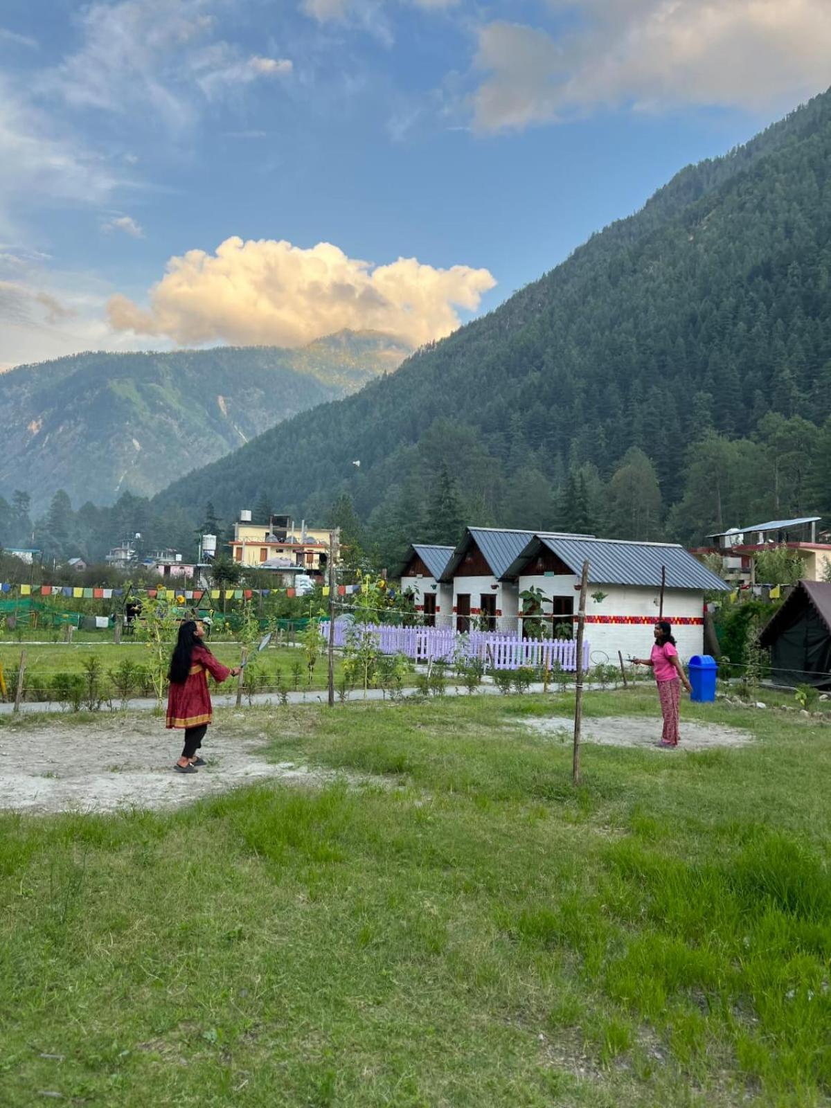 Himtrek Stay Kasol Exterior photo