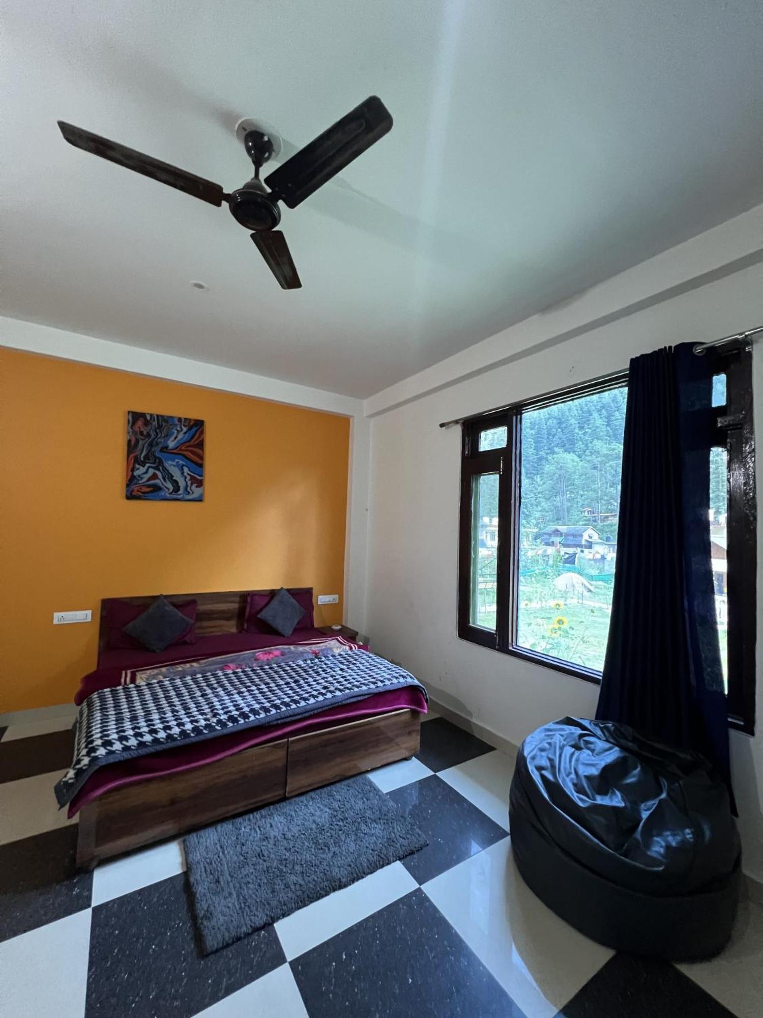 Himtrek Stay Kasol Exterior photo